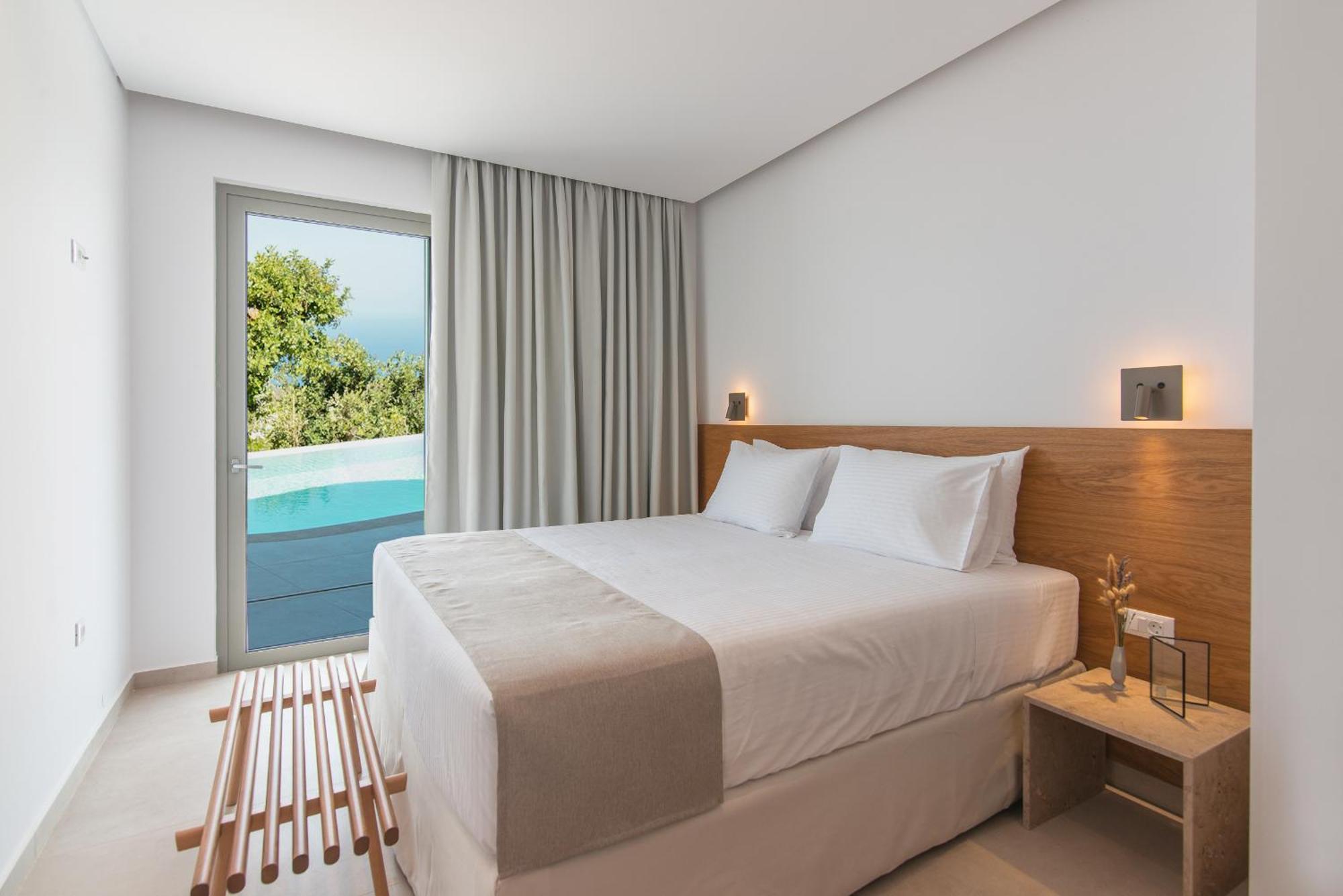 Plethora Luxury Suites Rodhia  Ngoại thất bức ảnh