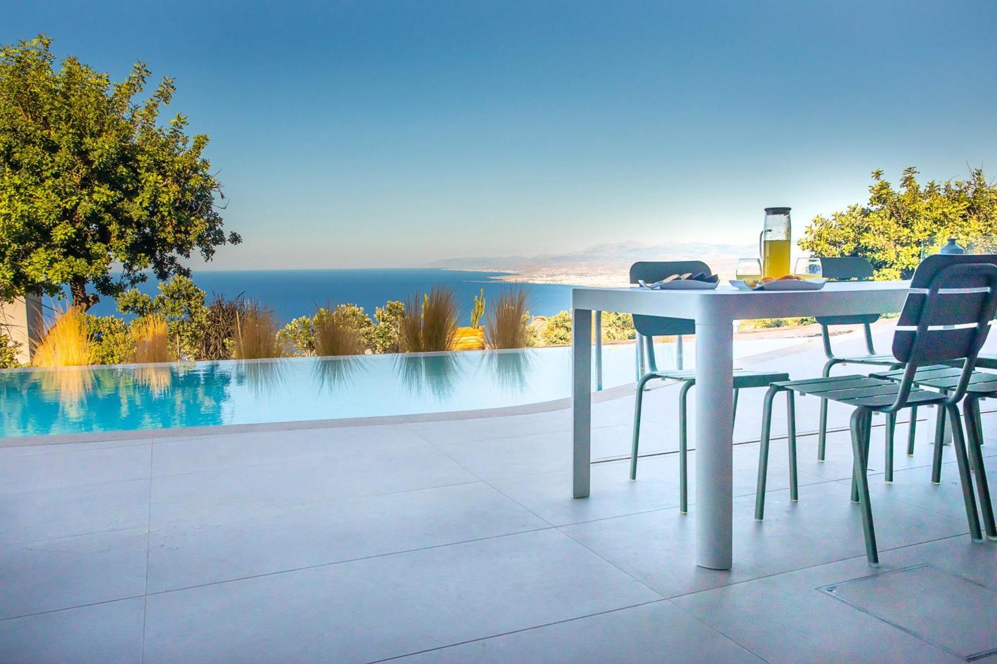 Plethora Luxury Suites Rodhia  Ngoại thất bức ảnh